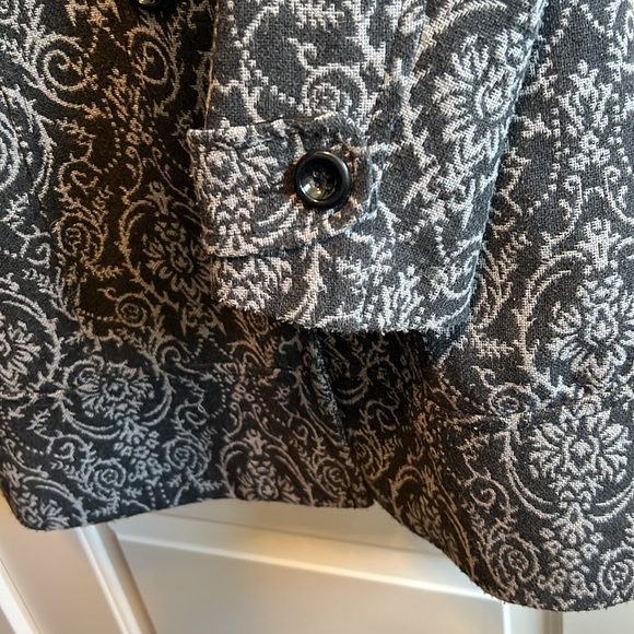 Jacket - Picture 4 of 6